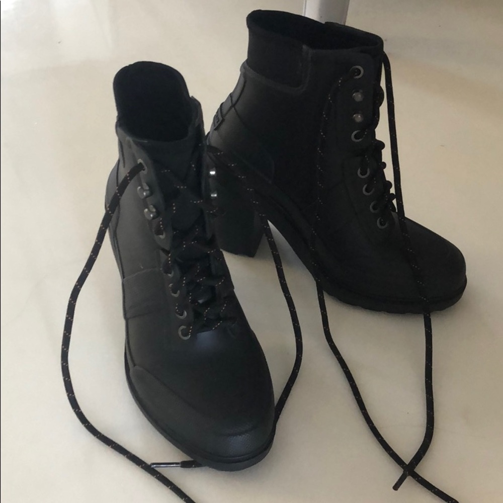 Hunter lace up heeled booties